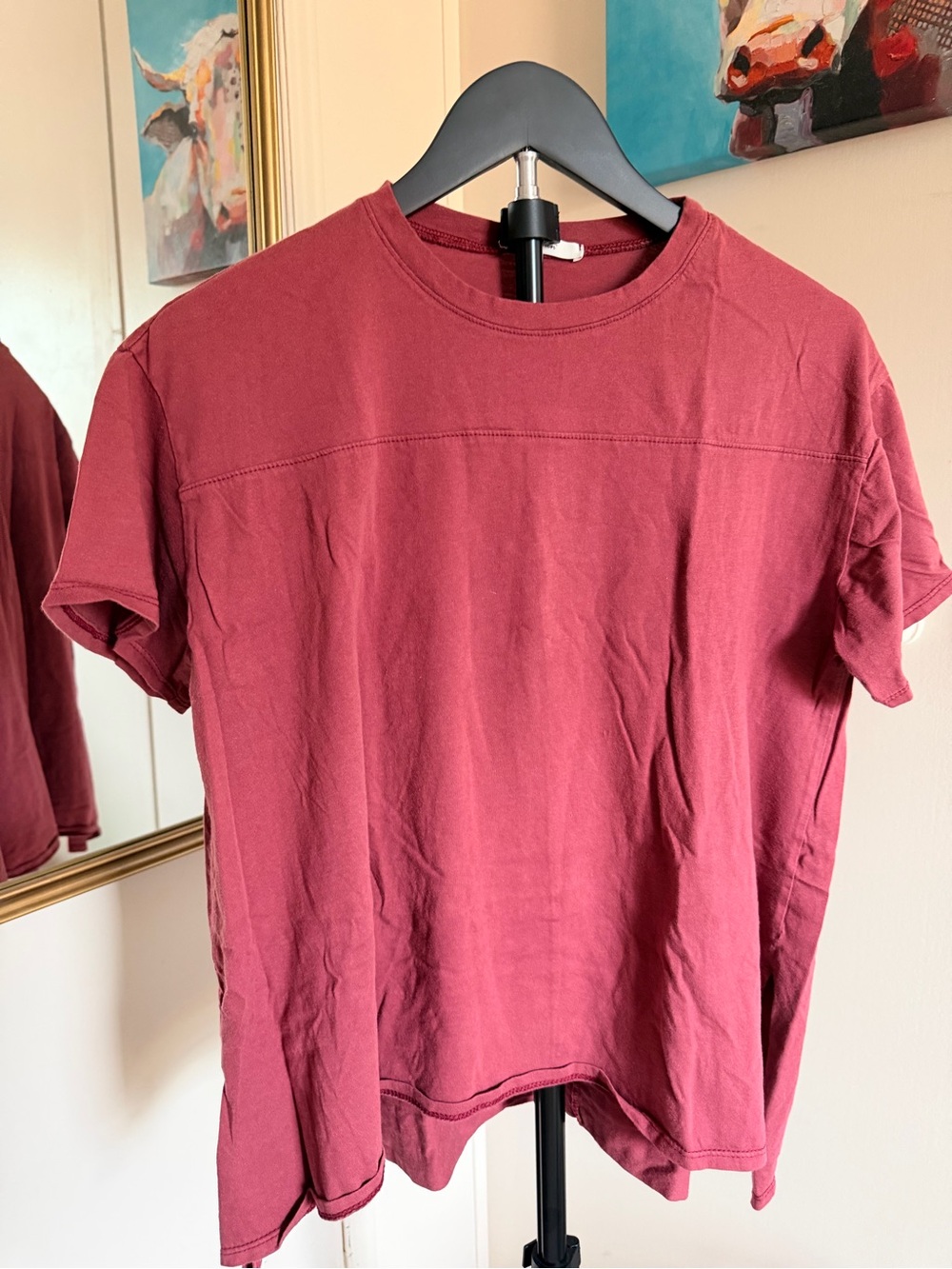 Très Bien Women’s Burgundy T-Shirt – Size Small